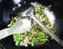 咸菜里脊肉炒毛豆的做法图解12