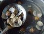 蛤蜊丝瓜汤的做法图解3