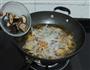干贝粉条炖土鸡的做法图解11