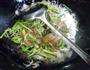 虾皮粉丝炒芹菜的做法图解10