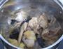 黑木耳炖土鸡的做法图解12