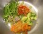 三文鱼田园色拉的做法步骤3