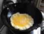 洋葱炒鸡蛋的做法图解3