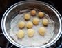 芝麻玉米粉球的做法图解4