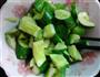 手拍黄瓜的做法图解1