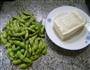 毛豆烧豆腐的做法图解1