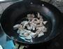猪肚炖银耳的做法图解2