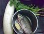 萝卜丝鲫鱼汤的做法图解1