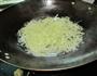 拌白菜蛋丝的做法图解3