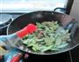 黄瓜炒瘦肉的做法图解5