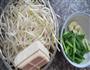 豆腐拌芽菜的做法图解1