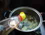 紫菜丝瓜瘦肉汤的做法图解7