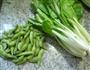毛豆炒小白菜的做法图解1