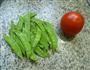 荷兰豆炒番茄的做法图解1