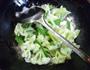 荷兰豆炒花菜的做法图解5