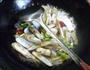 芹菜炒蛏子的做法图解11