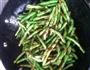 脊骨酱焖豆角的做法图解4