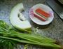 芹菜蟹柳炒冬瓜的做法图解1