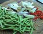 豆角炒茄子的做法图解2