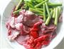 蒜薹炒肉片的做法图解1