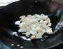 煮白萝卜丁的做法图解3
