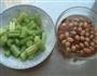 西芹花生米的做法图解2