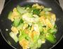 油菜炒鸡蛋的做法图解7
