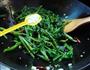 椒油芝麻空心菜的做法图解7