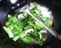 香菇炒青菜的做法图解4
