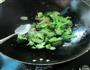 尖椒蒜片西兰花的做法图解5