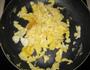 榨菜炒鸡蛋的做法图解5