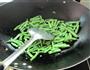 鲜豆角拌面的做法图解2
