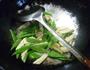 腐竹炒油豆角的做法图解9
