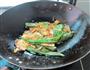 煎辣椒炒荷苞蛋的做法图解11