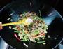 苤菜花炒鸡丝的做法图解7
