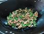 瘦肉豆角炒面的做法图解6