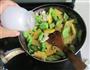 香菠凉瓜炒鸡片的做法图解8