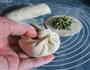 韭菜鸡蛋煎包的做法图解8