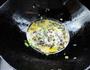 青椒木耳炒鸡蛋的做法图解6