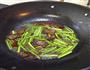 蒜苗炒腊肉的做法图解6