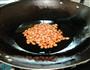椒盐花生米的做法图解2