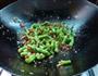 肉末剁椒四季豆的做法图解6
