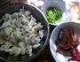 花菜砂锅煲的做法步骤1