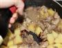 土豆焖排骨的做法图解9