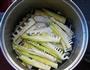 松柳芽菌笋汤的做法图解2