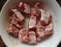 菠萝糖醋排骨的做法图解1
