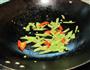 扁豆炒粉的做法图解2