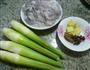 茭白烧网潮的做法图解1