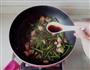 火腩炒蒜薹的做法图解13