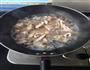 板栗生炒鸡的做法图解7